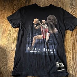 Mitchell and Ness Dennis Rodman T shirt size small good condition